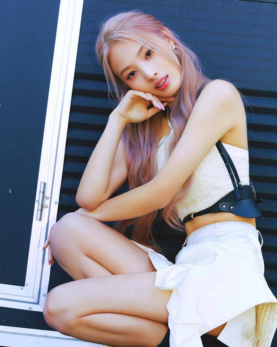 instagram.com/nmixx_official