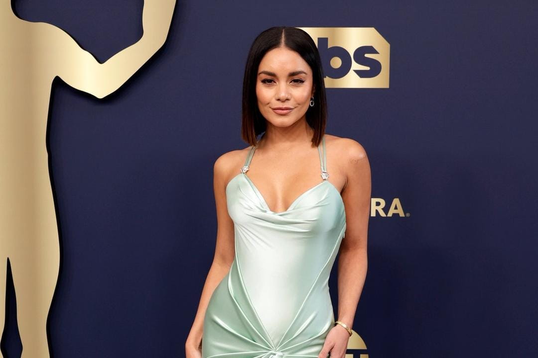 10 Artis Perempuan yang Tampil Seksi di Karpet Merah SAG Awards 2022