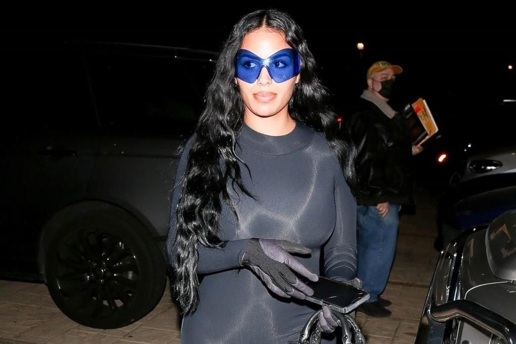 Gaya Chaney Jones, Pacar Baru Kanye West yang 'Tiru' Kim Kardashian
