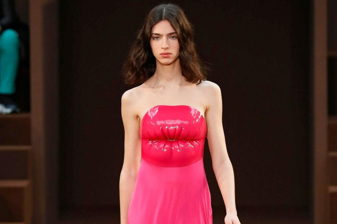9 Hal Menarik dari Koleksi Loewe Fall/Winter 2022 Paris Fashion Week