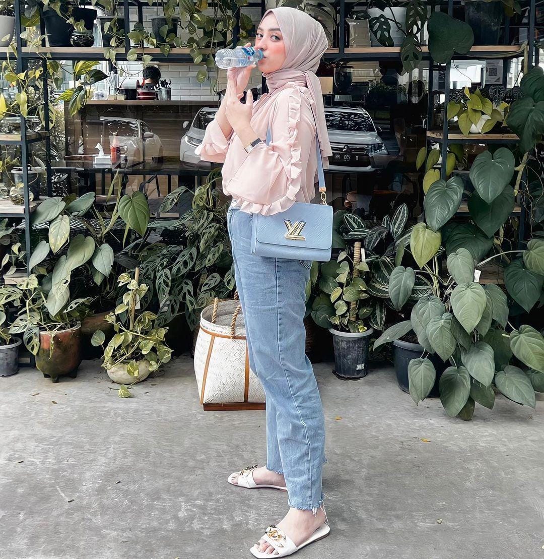 instagram.com/dinanfajrina