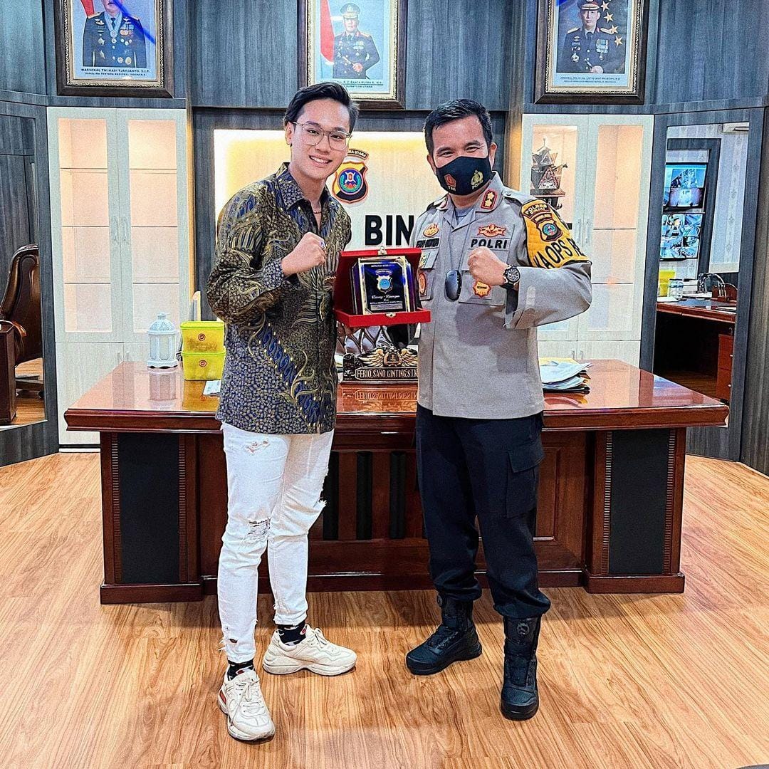 instagram.com/indrakenz