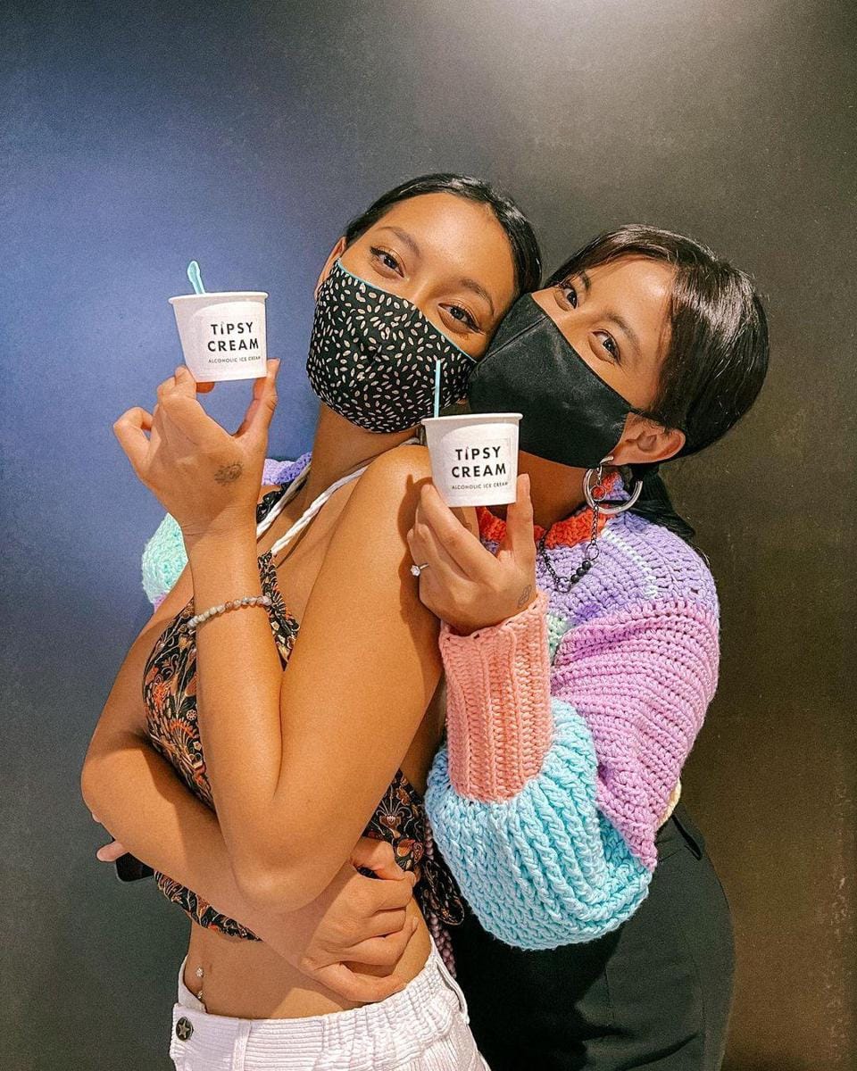 Instagram.com/awkarin