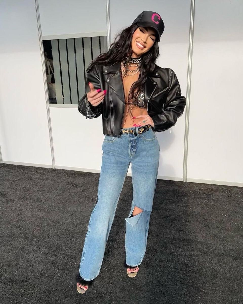 instagram.com/meganfox