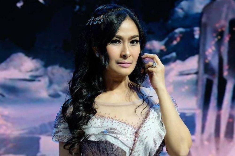 instagram.com/isdadahlia