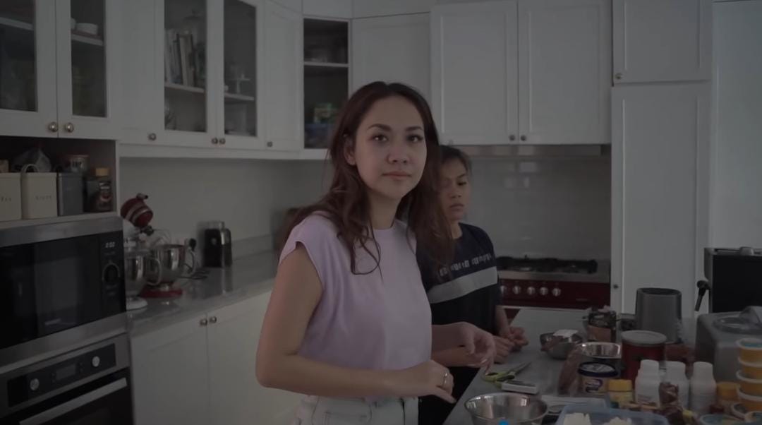 youtube.com/ITS' ME BCL