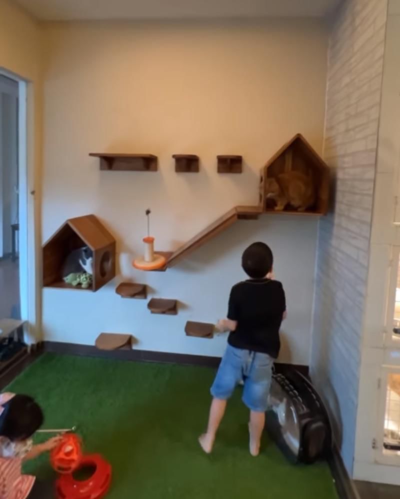 Instagram.com/tya_ariestya