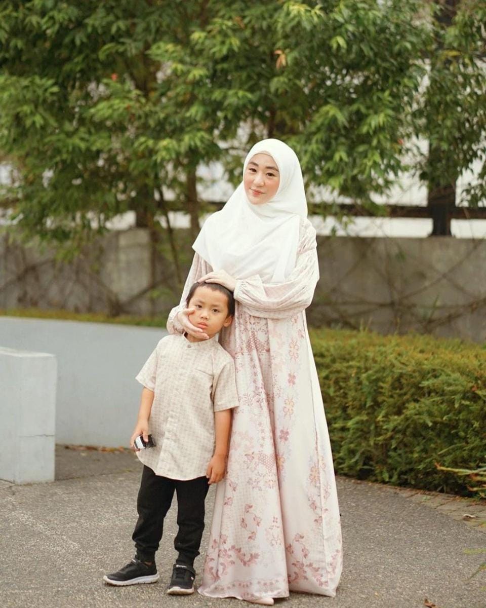 Instagram.com/larissachou