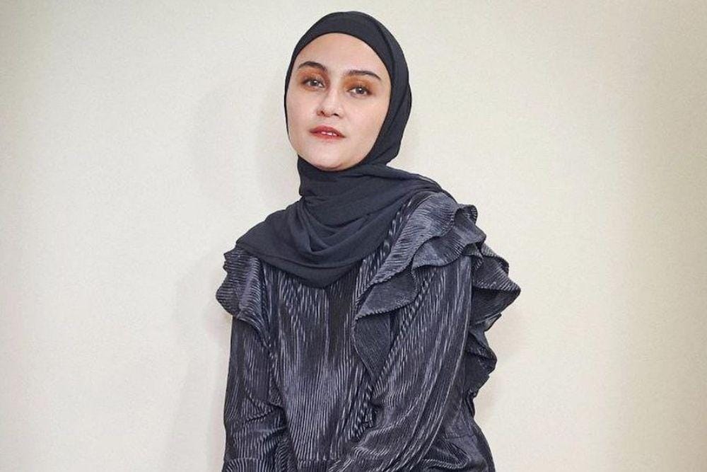 instagram.com/zeezeeshahab
