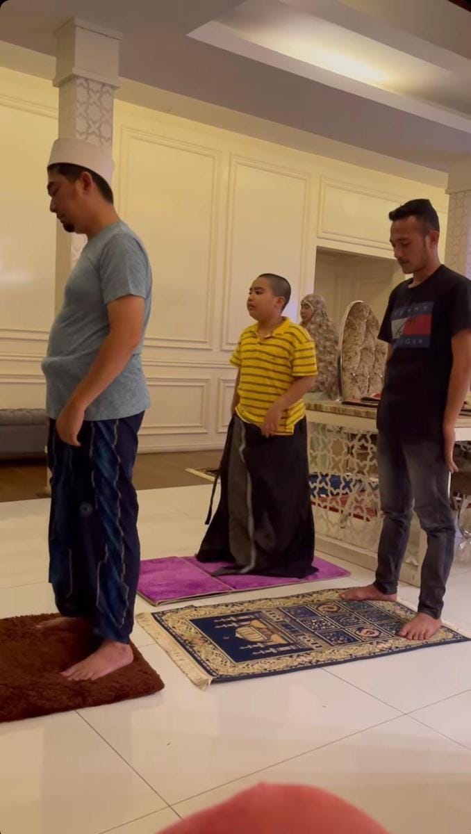 Instagram.com/apriljasmine85