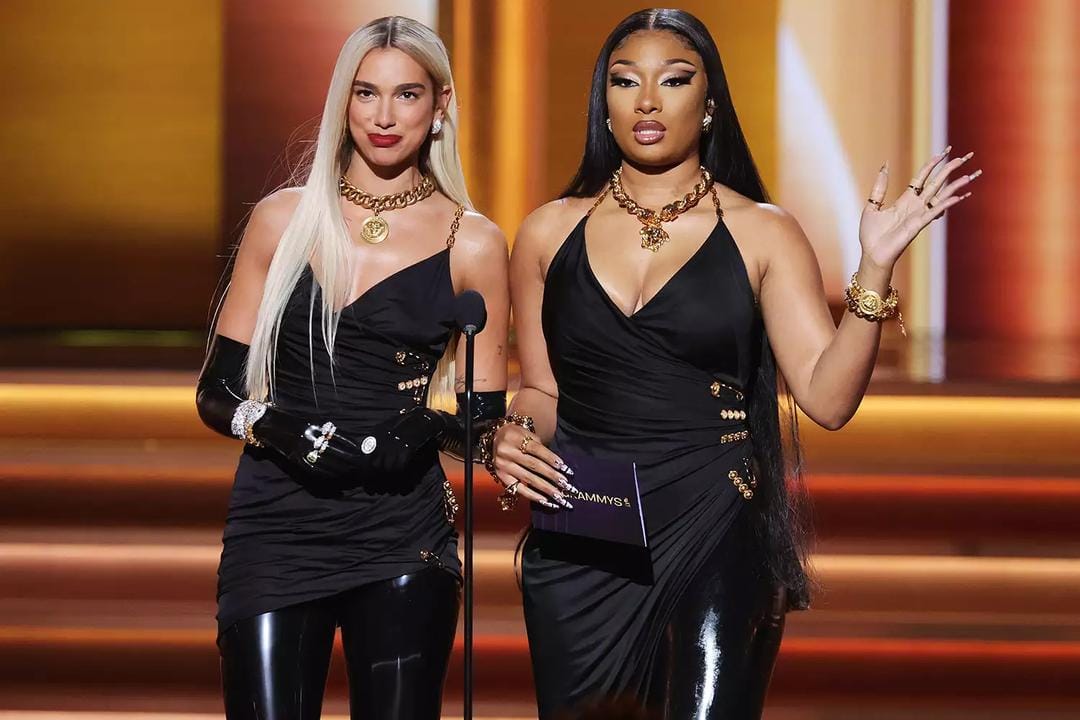 Gaya Mewah Para Penyanyi di Panggung Grammy Awards 2022