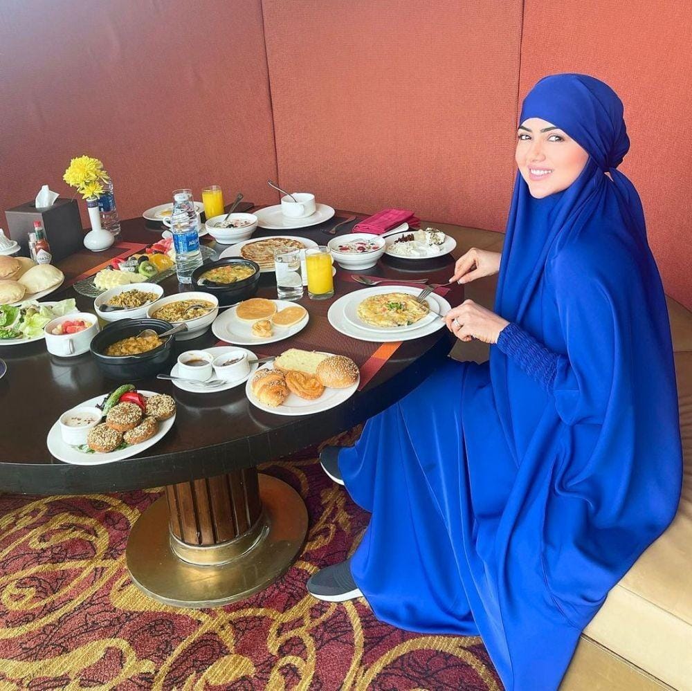 Instagram.com/sanakhaan21