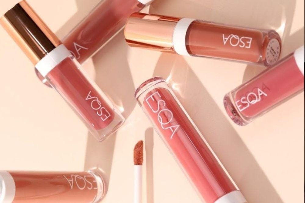 instagram.com/esqacosmetics