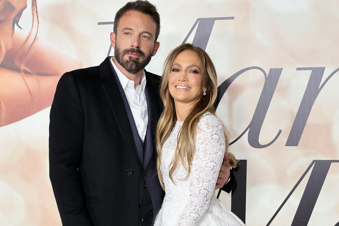 Kembali Tunangan, Ini 9 Gaya Terbaik Jennifer Lopez dan Ben Affleck