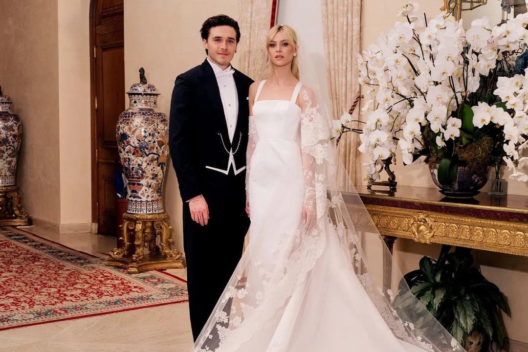 5 Detail Pakaian Pengantin Nicola Peltz dan Brooklyn Beckham