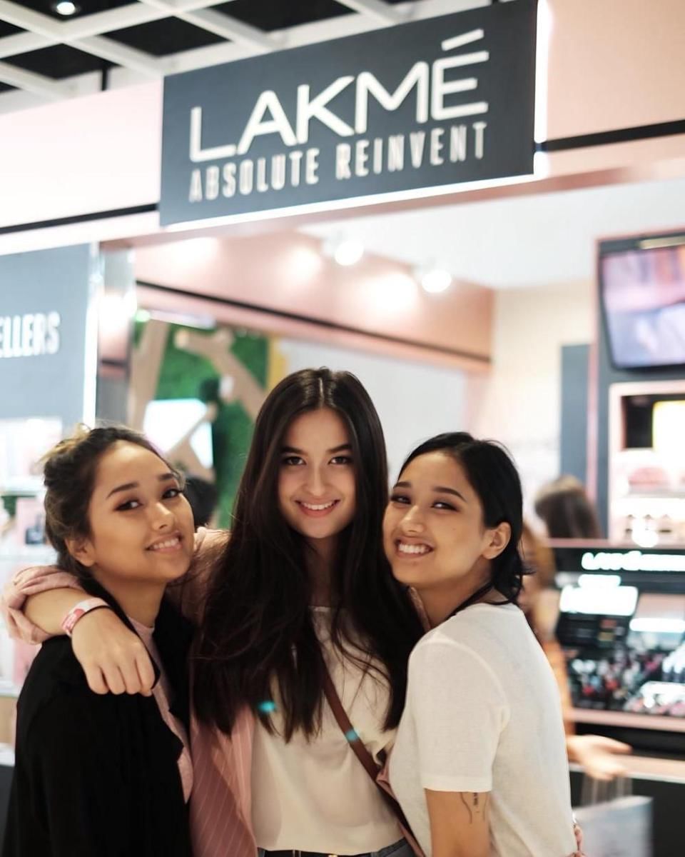 Instagram.com/stephaniepoetri