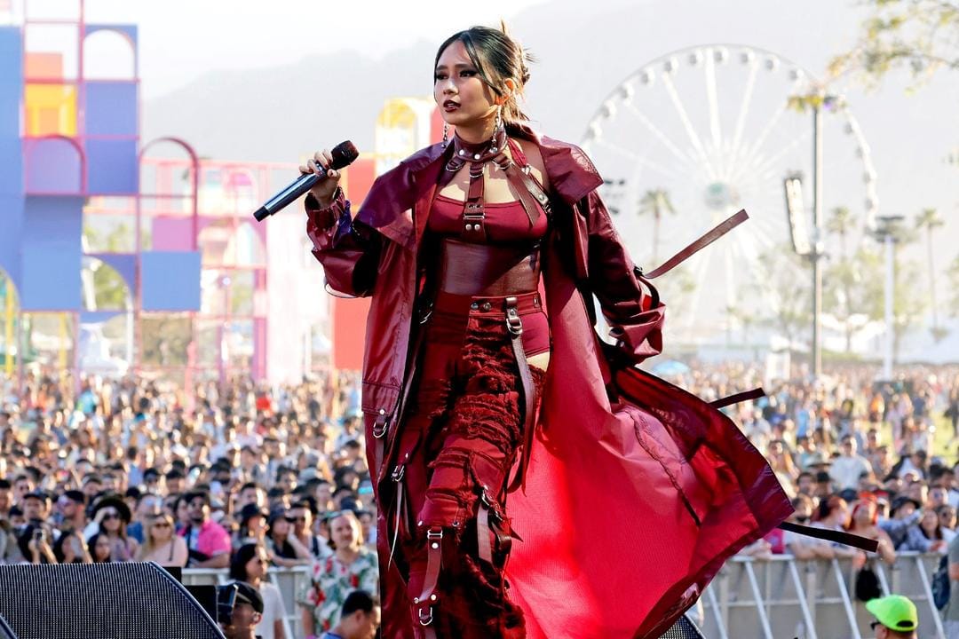 Gaya Panggung Para Artis Perempuan Indonesia di Konser Luar Negeri