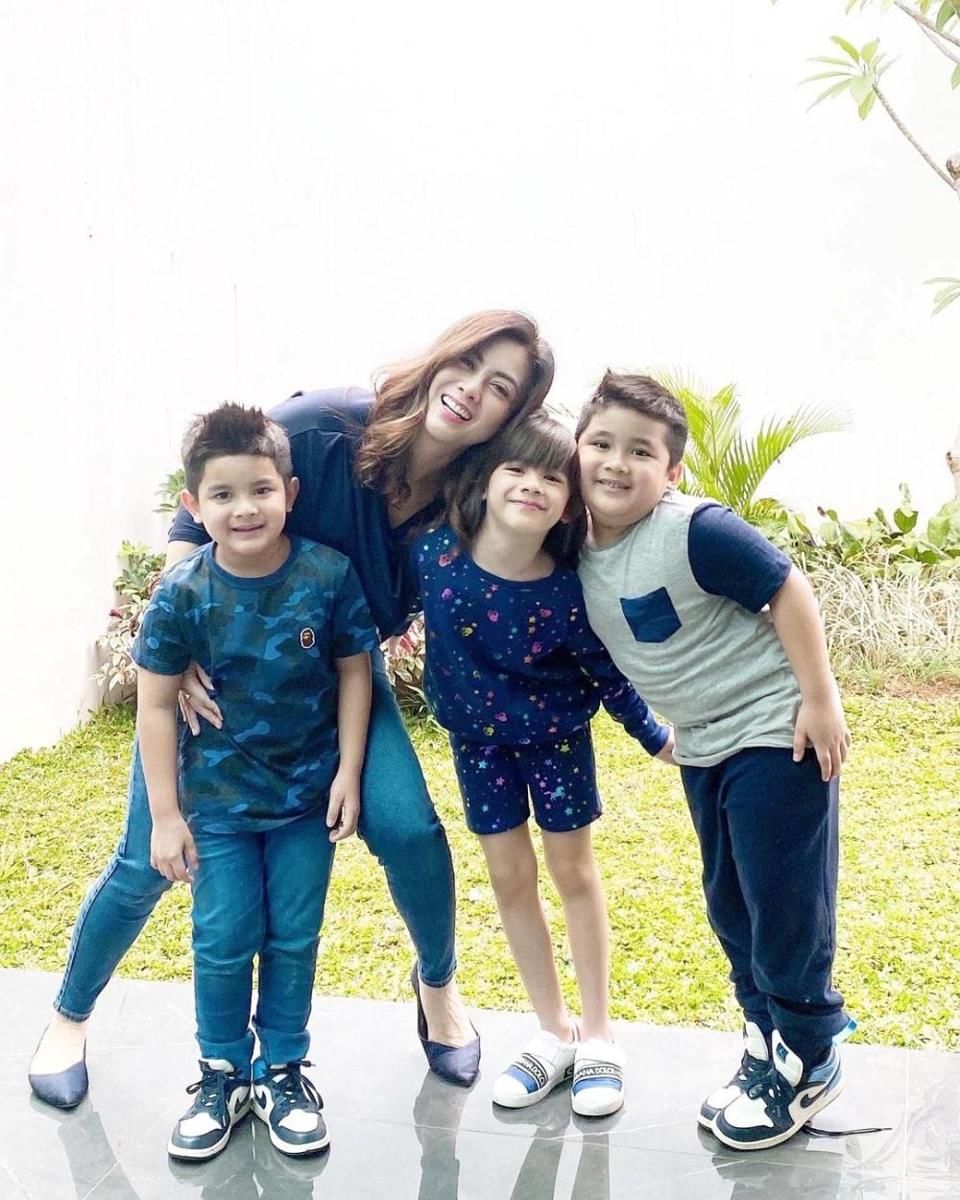 Instagram.com/dhenafrizzy