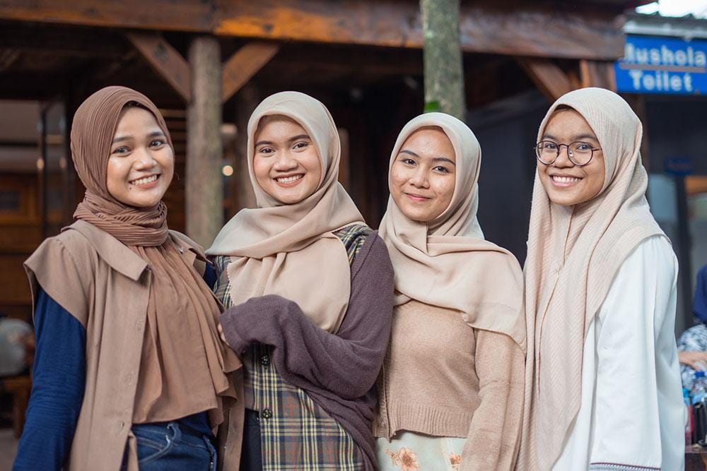7 Manfaat Hidup Rukun Dengan Tetangga, Menurut Ajaran Islam