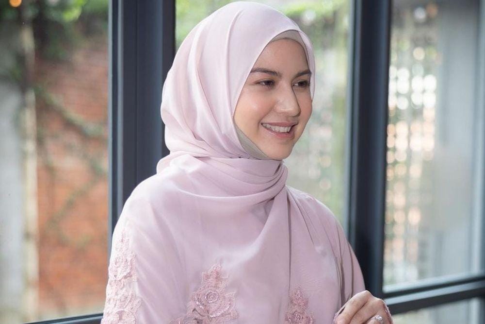 instagram.com/lisasurihani