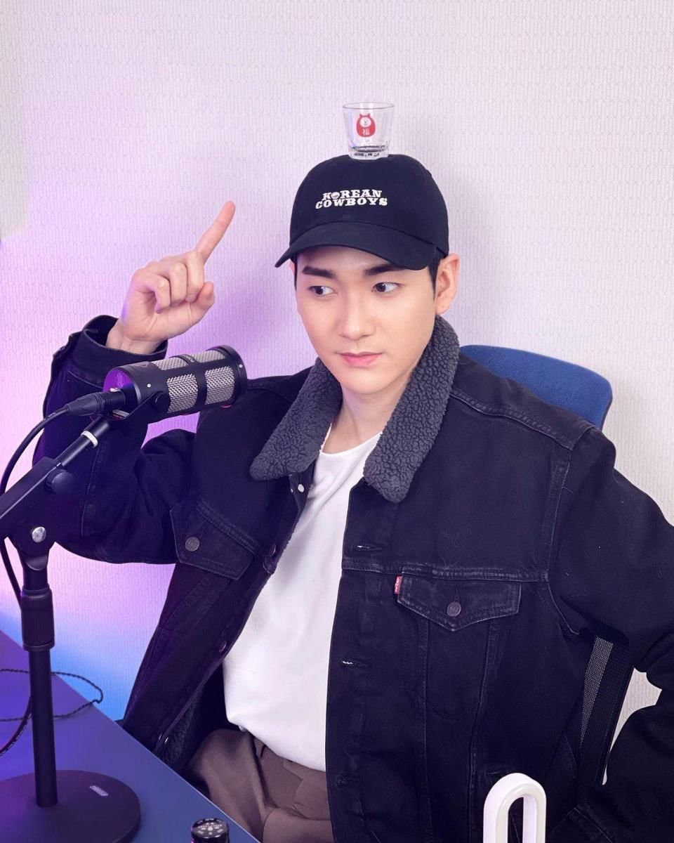 instagram.com/theaaronkwak