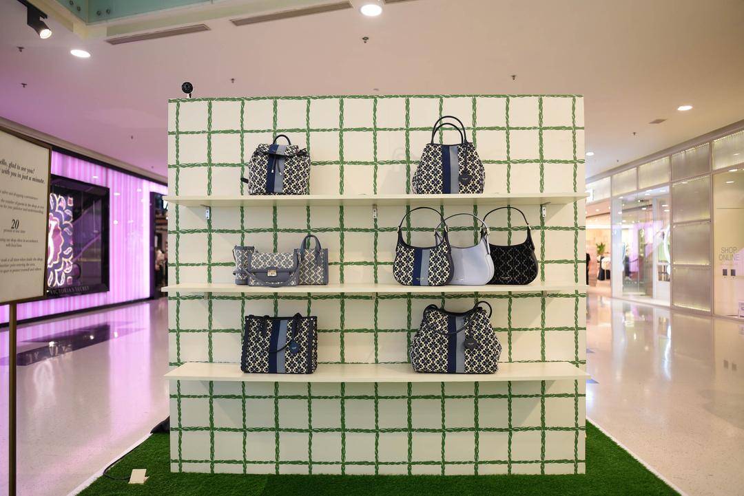 dok. Kate Spade New York