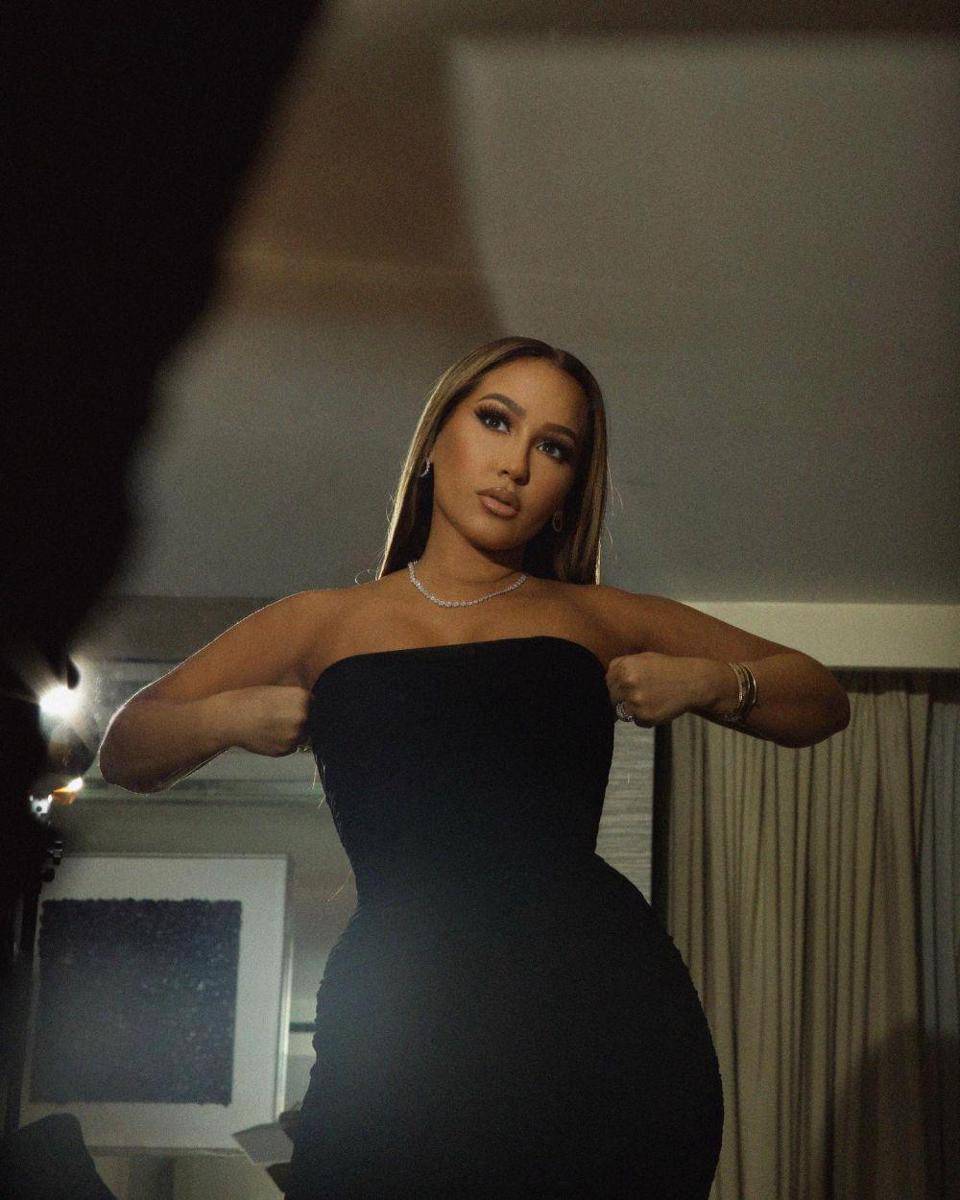 Instagram.com/adriennebailon