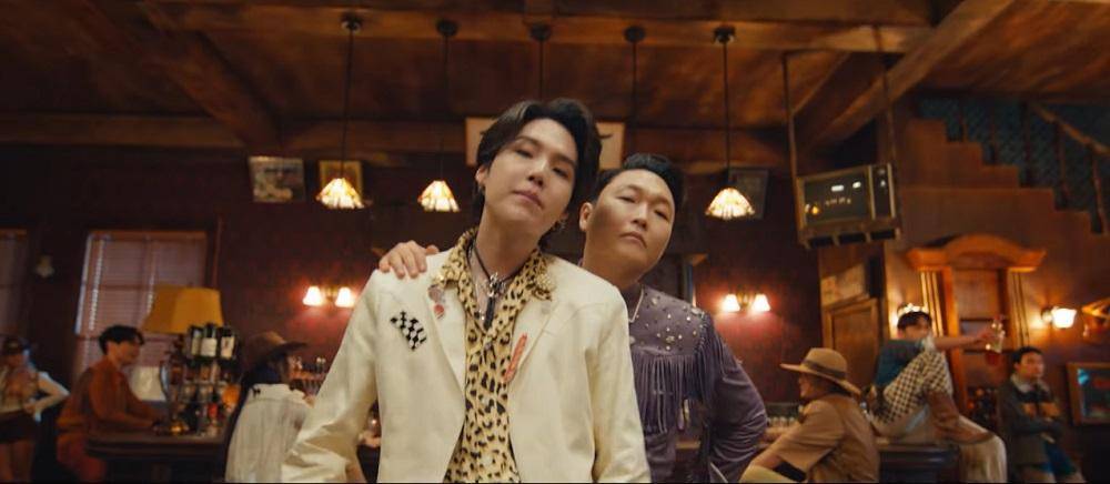 youtube.com/officialpsy