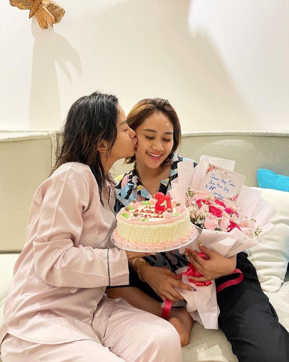 Instagram.com/farida.nurhan