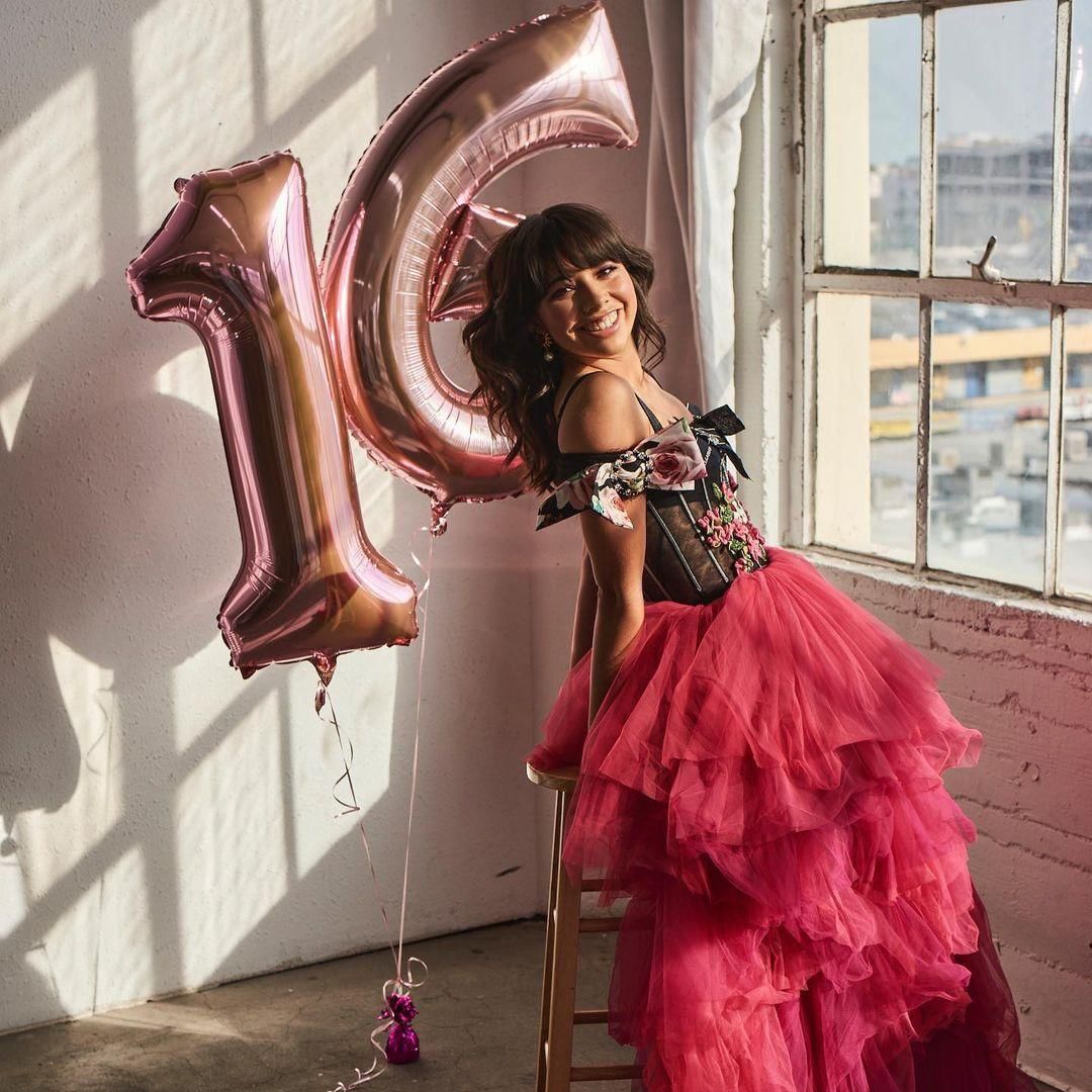 instagram.com/_xochitl.gomez