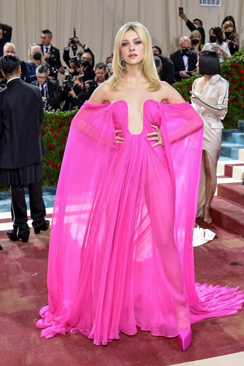 harpersbazaar.com