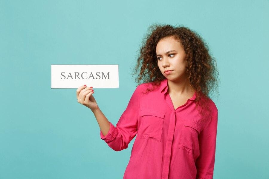 Hati-hati, 5 Zodiak Ini Terkenal Sarkastik dan Suka Menyindir