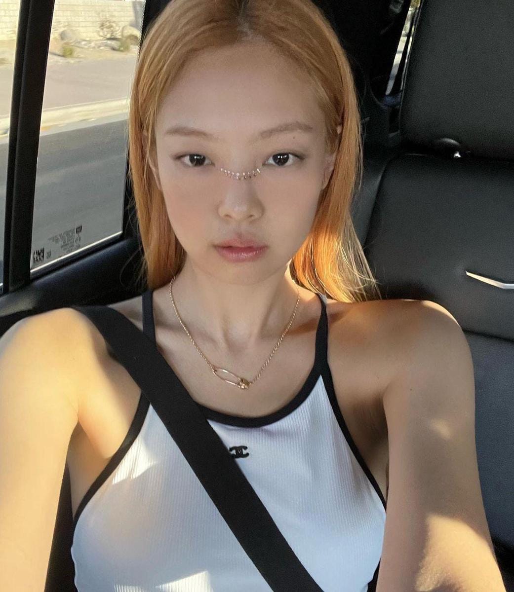 instagram.com/jennierubyjane/