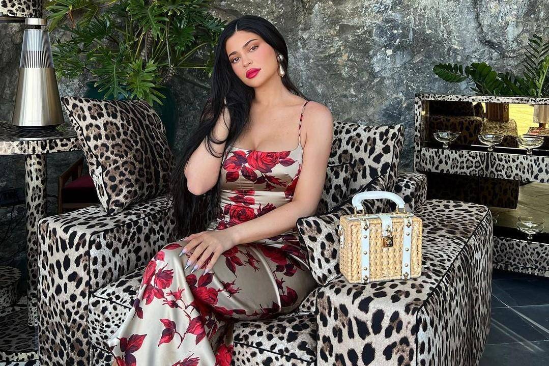 instagram.com/kyliejenner