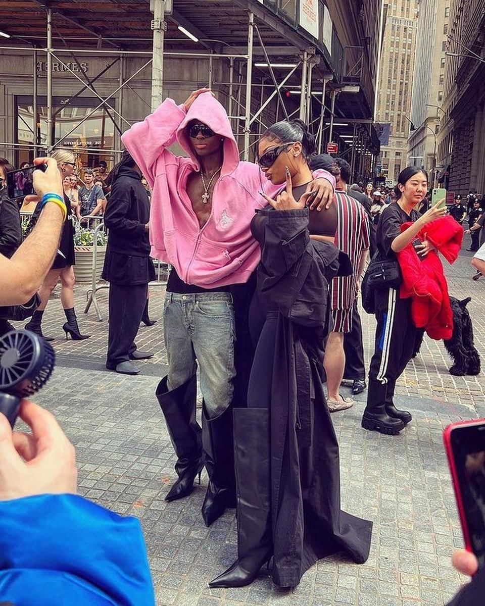 instagram.com/demnagram