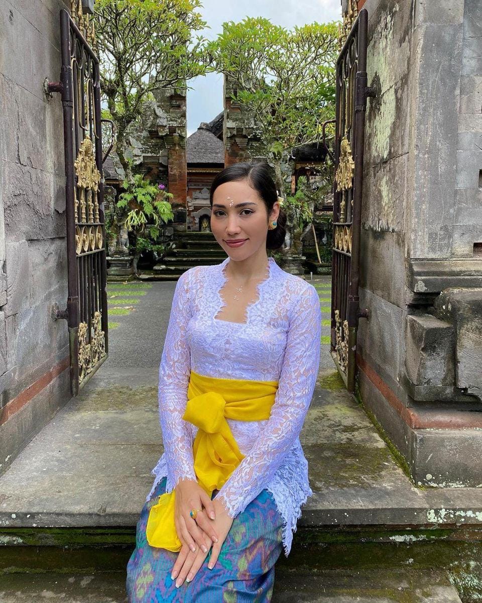 instagram.com/laksmideneefe