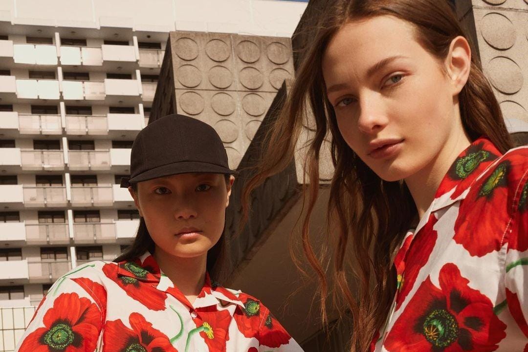 Cantik & Ikonik! KENZO Rilis Koleksi Kapsul Bertema Bunga