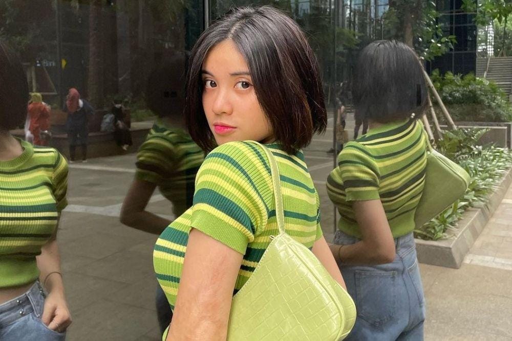 Eksis Jual Nasi Bakar, Intip Potret Manis Melati eks 'JKT48'