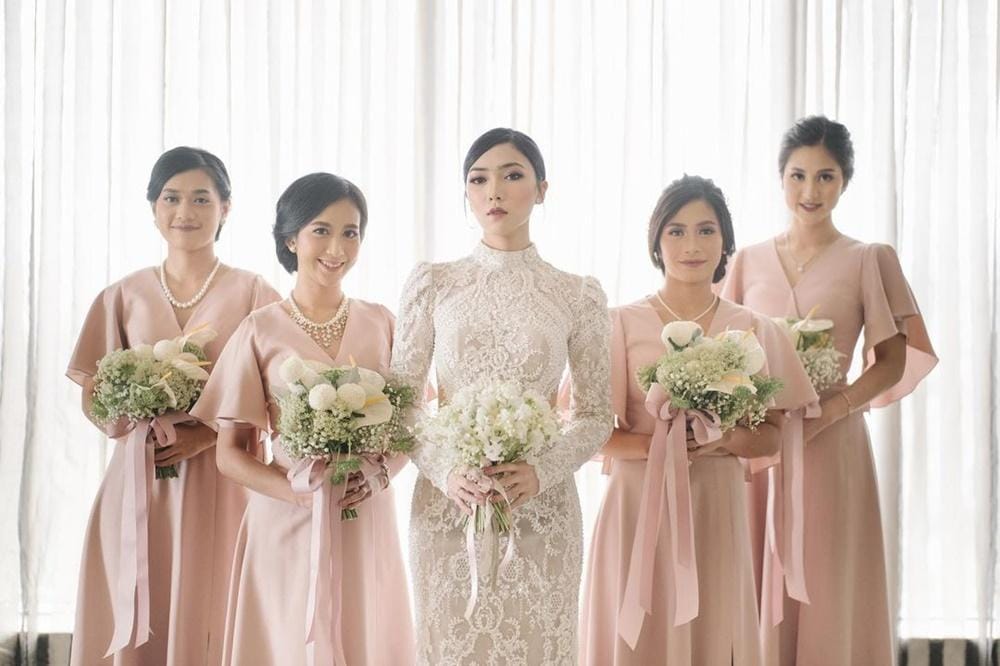 Tips & Trik Memilih Baju Bridesmaid yang Cocok