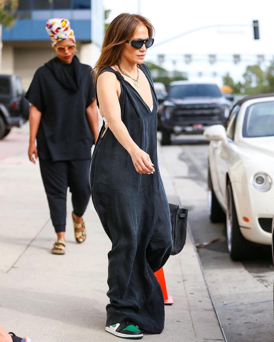 dok. whowhatwear
