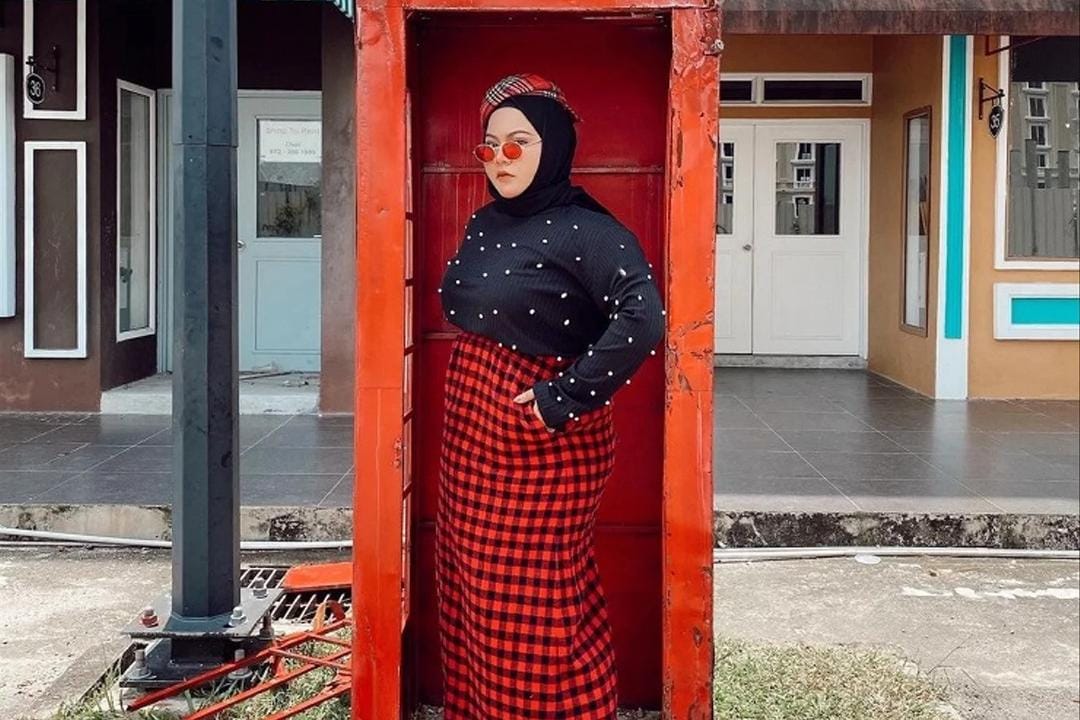 Tips Padu-padan Outfit Hijab untuk Tubuh Mungil dan Berisi