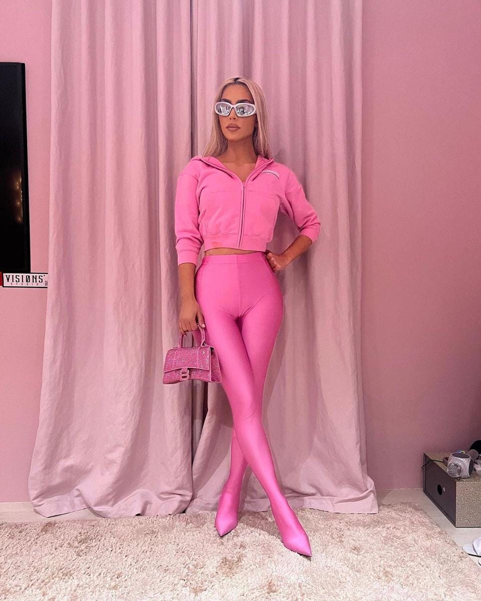 instagram.com/kimkardashian