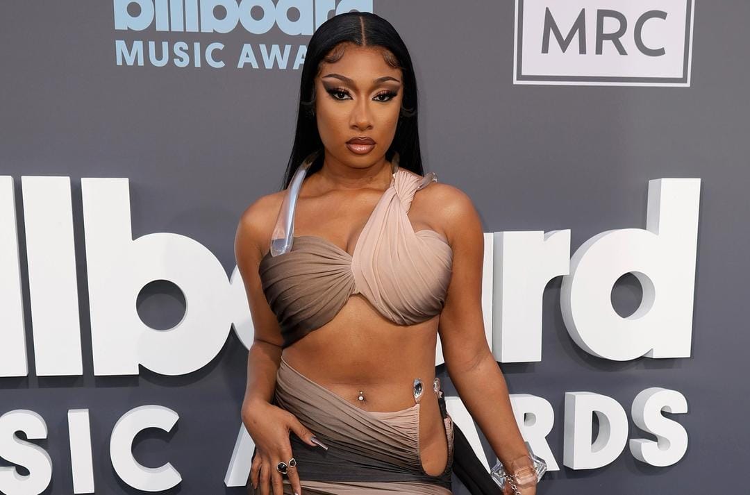 Gaya Megan Thee Stallion di Karpet Merah yang Dinilai Kelewat Seksi