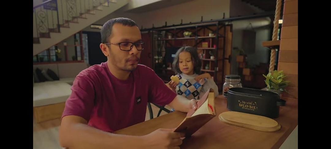 YouTube.com / Hanan Attaki