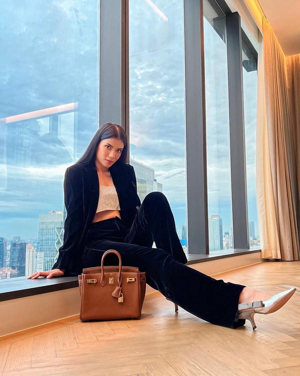 instagram.com/sabrinachairunnisa_