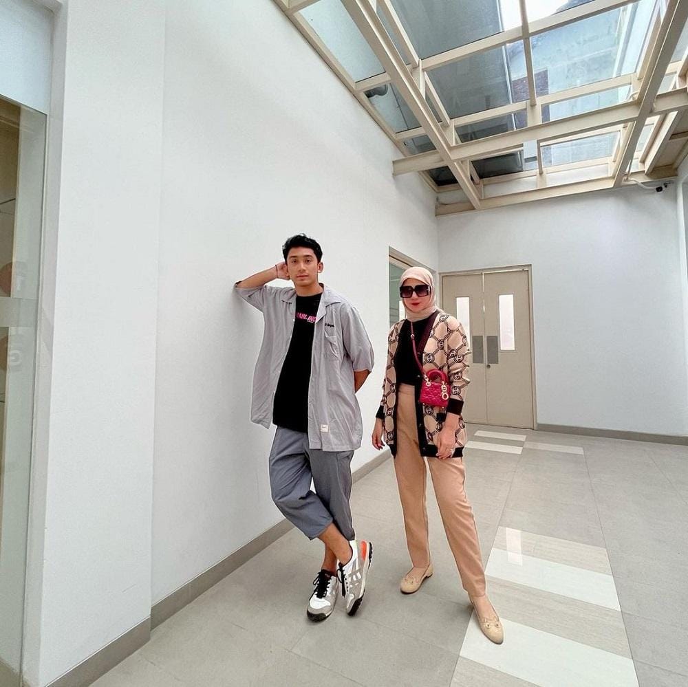 Instagram.com/marinizumarnisreal