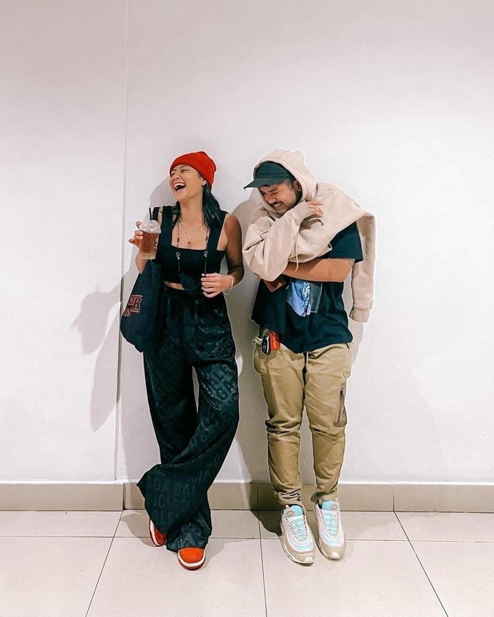 instagram.com/awkarin