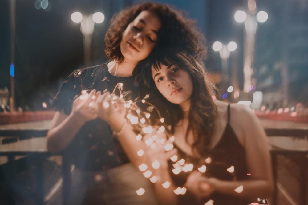 Duh! 8 Pasangan Zodiak Ini Paling Toxic Kalau Jadi Sahabat