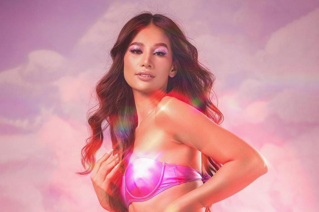 Seksi hingga Glamor, Intip Gaya Shane Tormes Pemenang Miss Global 2022
