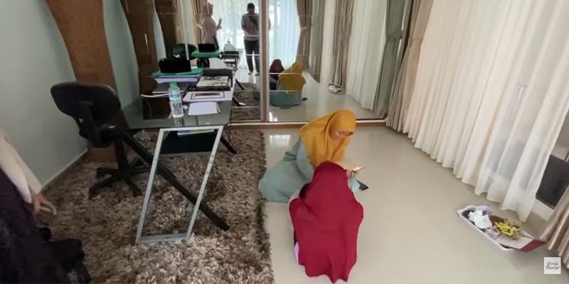 youtube.com/WIRDA MANSUR